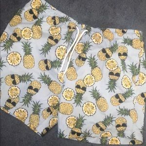 Men’s XL swim trunks